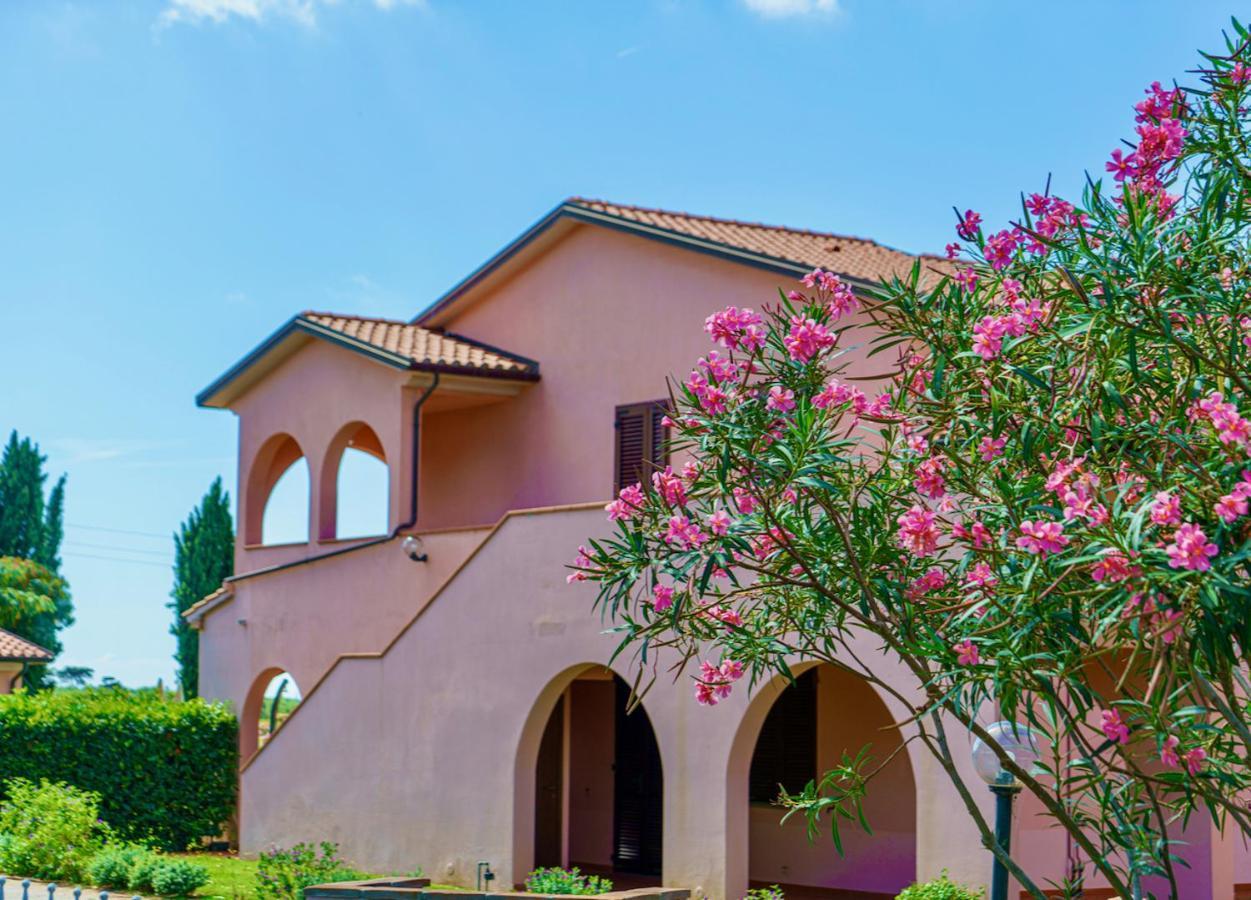 Appartamenti In Residence Villa Santa Maria San Vincenzo Luaran gambar